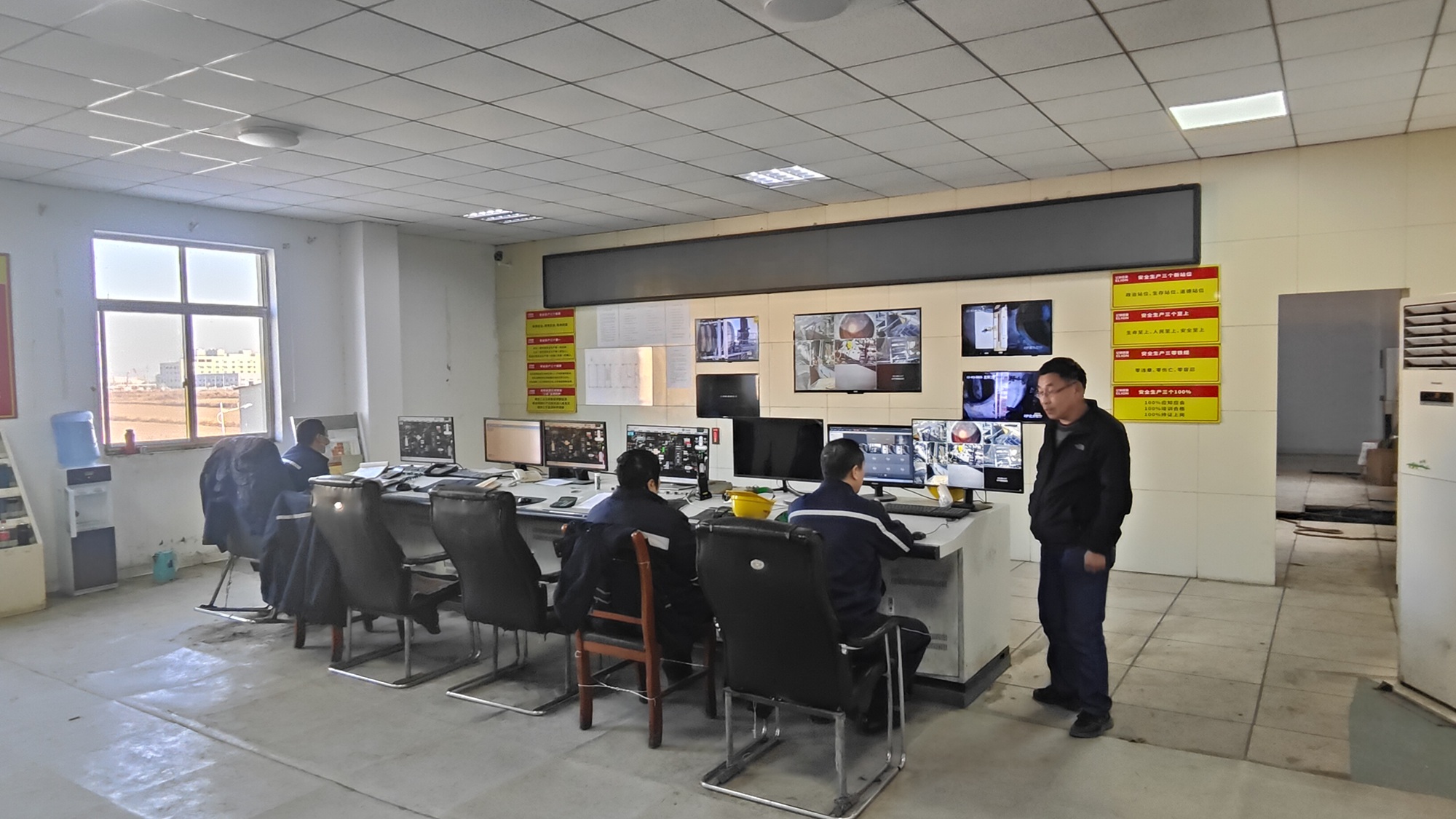 4433333.jpg 4433333.jpg